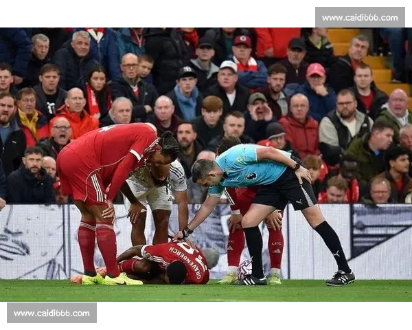 9 轮 4 负追平上季!利物浦 32 年耻辱背后的崩盘局 9 轮 4 负追平上季!利物浦 32 年耻辱背后的崩盘局