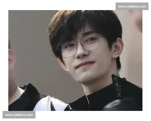 中戏补聚现场:易烊千玺的青春闭环 中戏补聚现场:易烊千玺的青春闭环