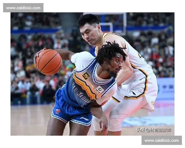 凌晨抵乌！新疆新援纳托尔到队，后卫线补短板进入倒计时