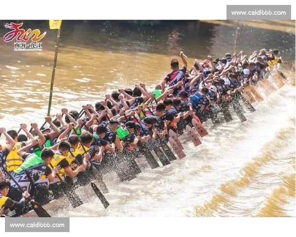 绣江龙舟倒计时!桨影鼓点燃爆河面 绣江龙舟倒计时!桨影鼓点燃爆河面