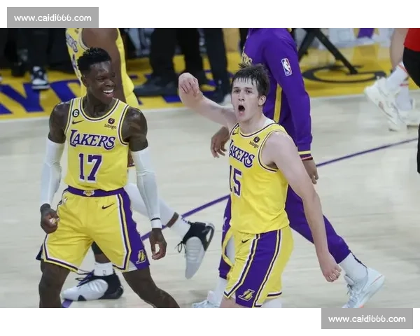 热搜第一!里夫斯 51 分封神,笑侃不值一提引美记预警 热搜第一!里夫斯 51 分封神,笑侃不值一提引美记预警